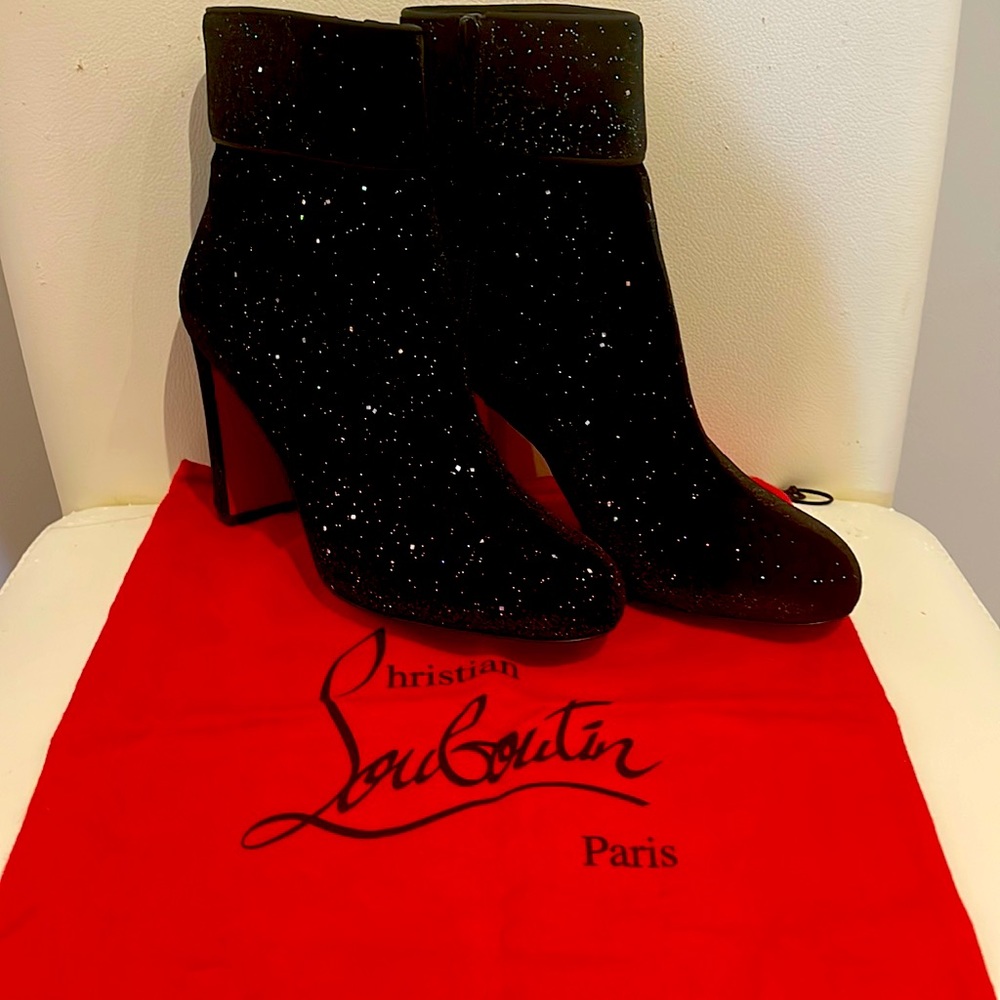 RARE one of a kind Louboutin boots size 39 MADE IN ITALY. NEVER WORN